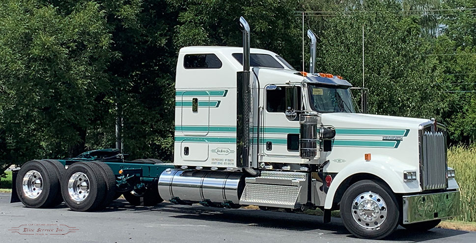 151 kenworth side angle view